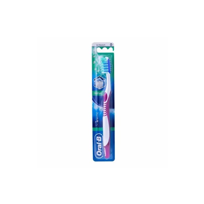 مسواک اورال-بی مدل 3D White برس متوسط
