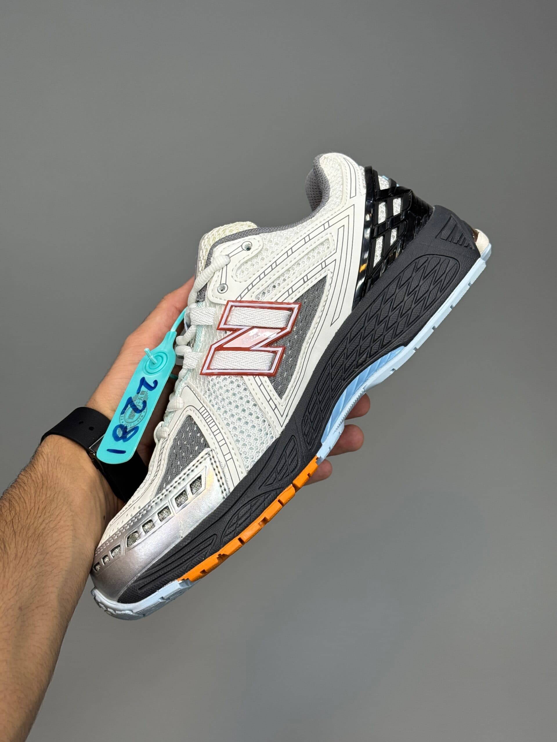 کتونی نیوبالانس 1906R سفید آبی مشکی New Balance 1906R — تصویر ۴