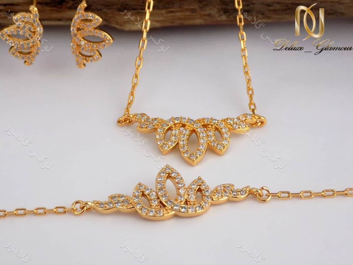 سرویس کامل زیورآلات طرح طلا جنس استیل با استایل تاج se-n96