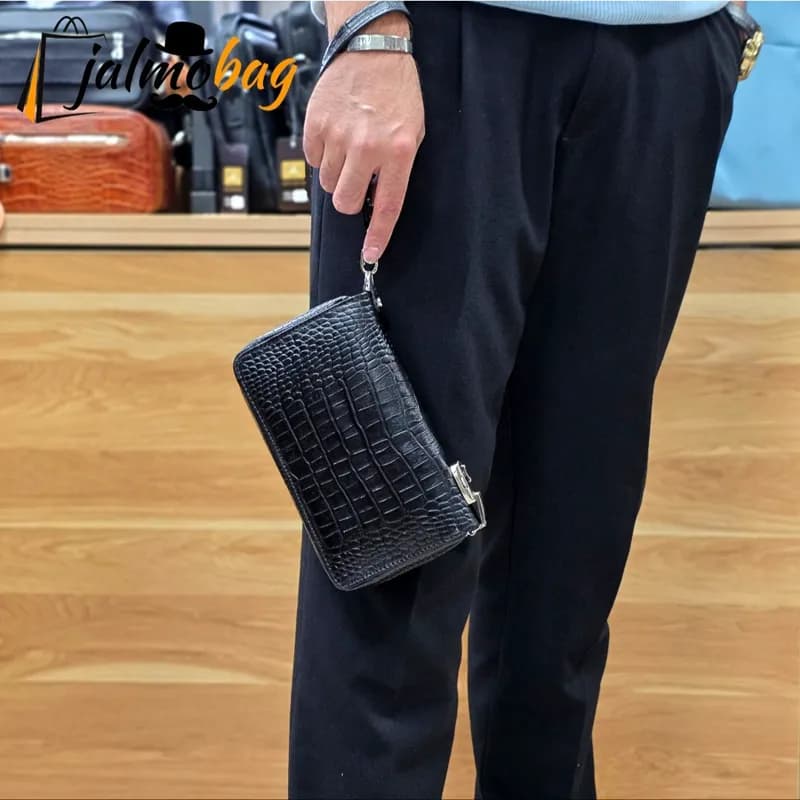 کیف دستی پاسپورتی چرم طبیعی مردانه و زنانه مدل مچی و دستی — تصویر ۳