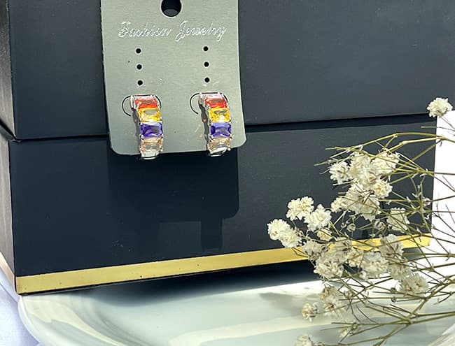 گوشواره حلقه ای نگین رنگی خاص کد go110
