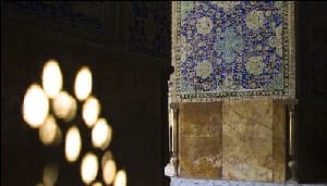 دو عدد پاورپوینت بسیار کامل با موضوع نور در معماری