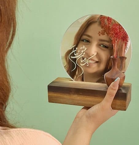 آینه رومیزی چوبی طرح لیلی | ساده، کاربردی و اقتصادی