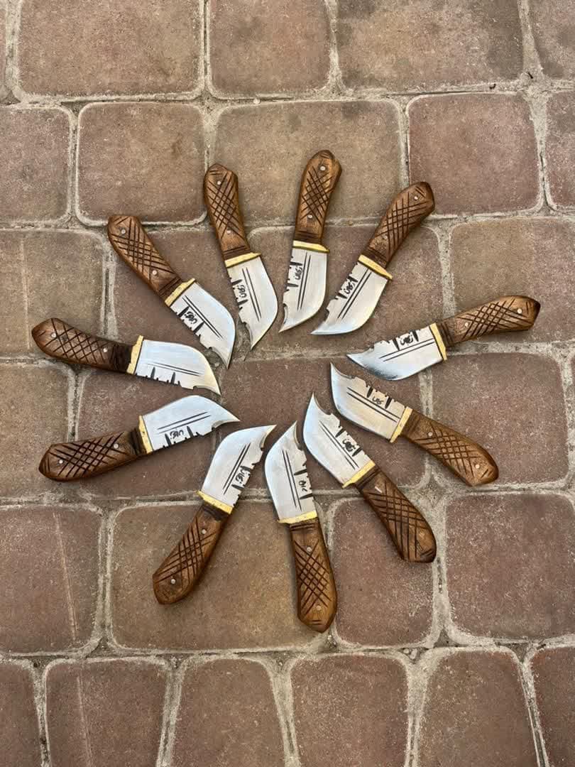 تیزی دسته چوبی اعلا خنجری خادم + با غلاف رایگان
