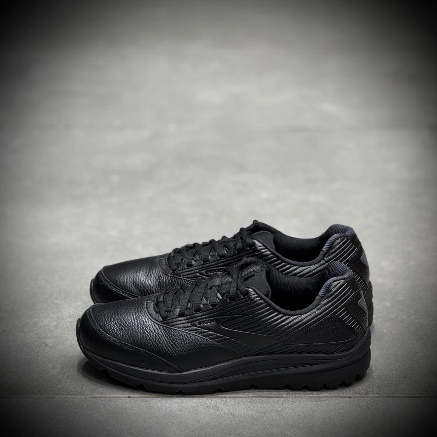 کتونی رانینگ بروکس brooks addiction walker 2