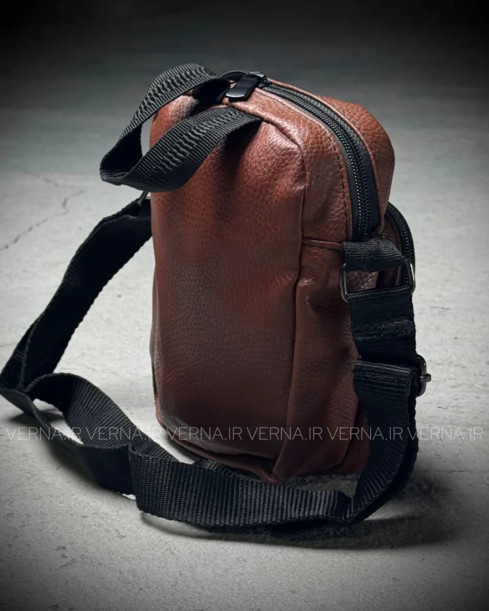 کیف دوشی چرم طرح NIKE — تصویر ۳