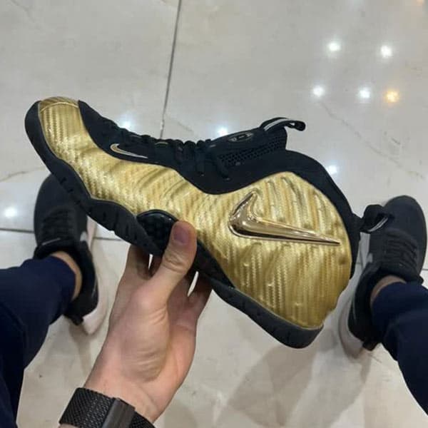 کتونی نایک فومپوزیت پرو طلایی Air Foamposite Pro Metallic Gold — تصویر ۵