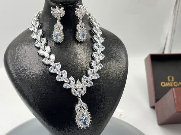 نیم ست طرح جواهر کریستالی