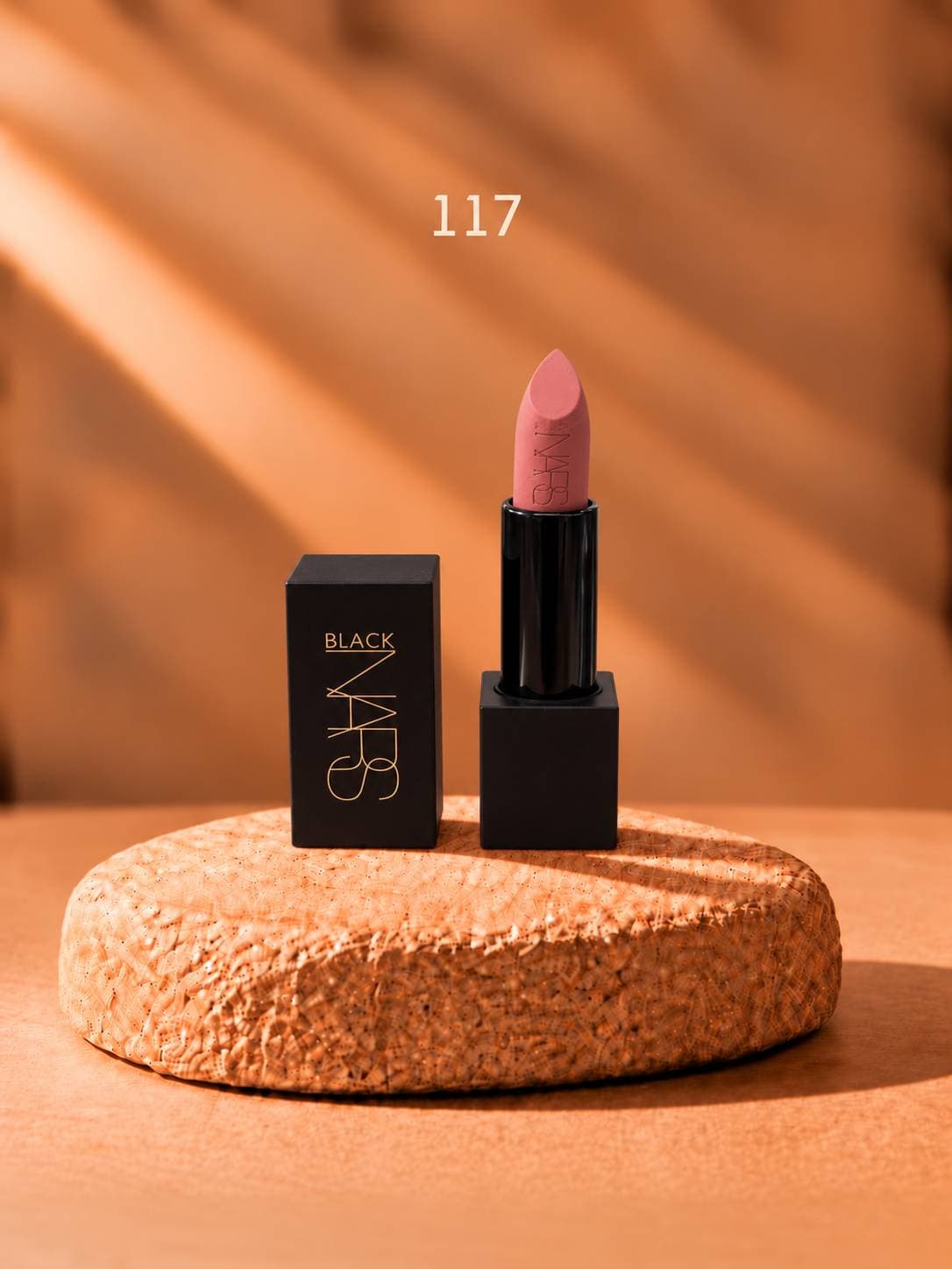 رژ لب جامد SN 117 black nars