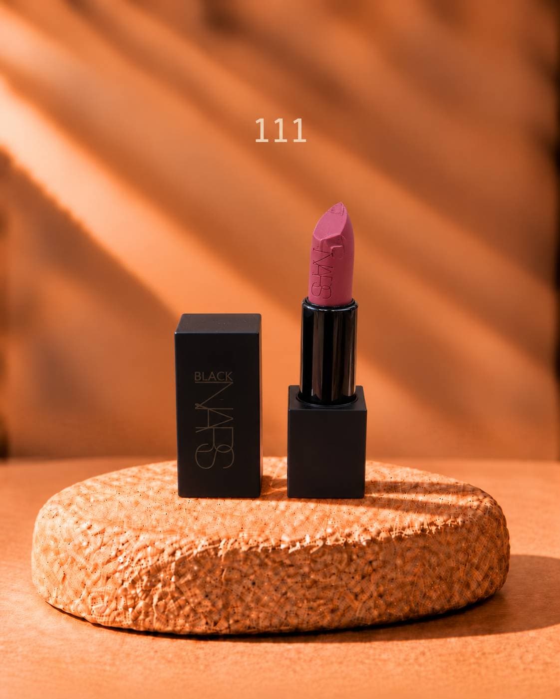 رژ لب جامد SN 111 black nars
