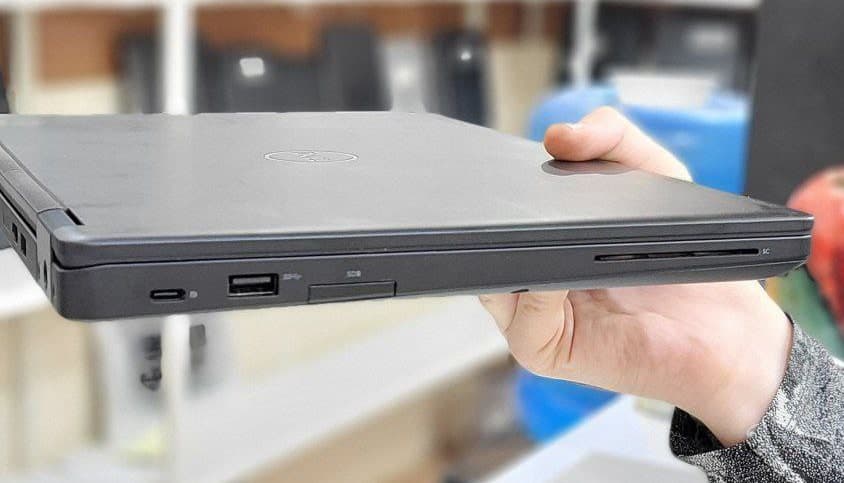 لپ تاپ استوک Dell Latitude 5490 | Core i7-8650U | 8 GB Ram DDR4 | SSD 256 GB | VGA 2 GB MX130 | Display 14 FHD — تصویر ۵