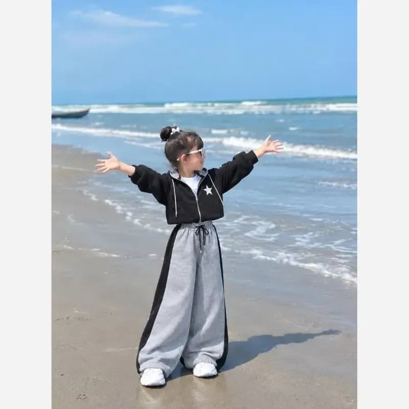 ست سه تیکه آستین بلند پاییزه سویشرت و شلوار بچگانه دورس — تصویر ۵