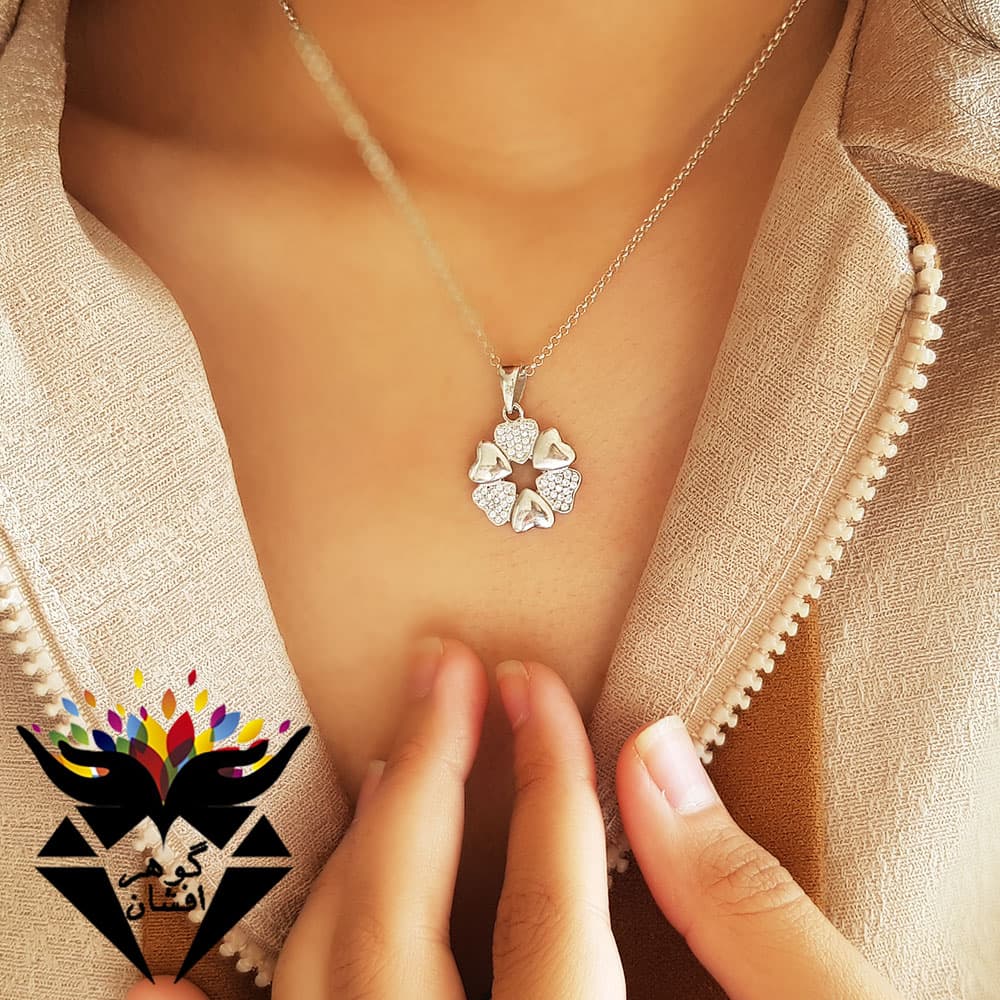 گردنبند نقره طرح گل G3355
