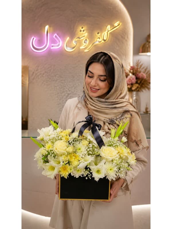 سبد گل روز مهندس برای دفتر با طراحی رسمی و اداری