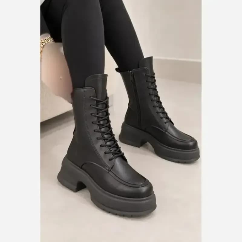بوت لژ دار زنانه در دو رنگ مشکی و قهوه ای سایز 37 تا 40 — تصویر ۲