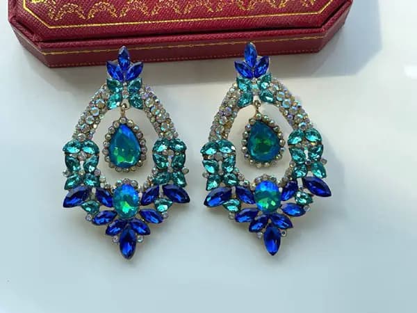 گوشواره سنگ های کریستالی رنگی