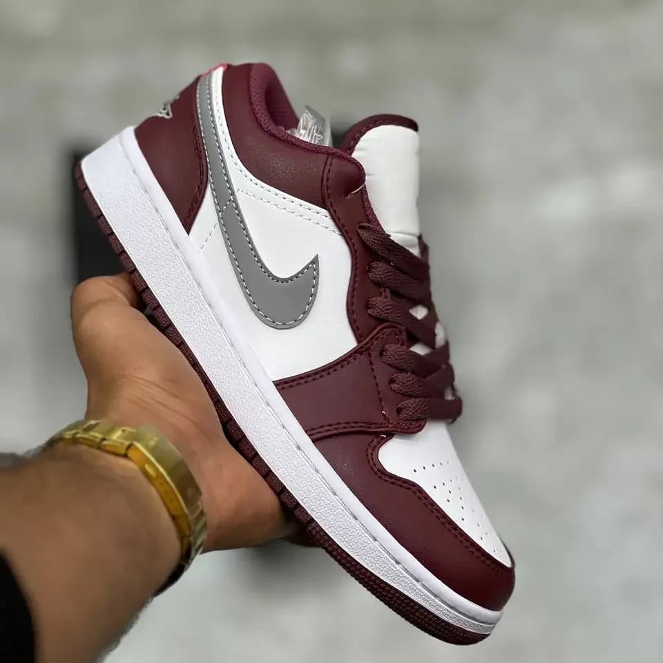 جردن وان لو زرشکی سفید وارداتی | Air Jordan 1 Low