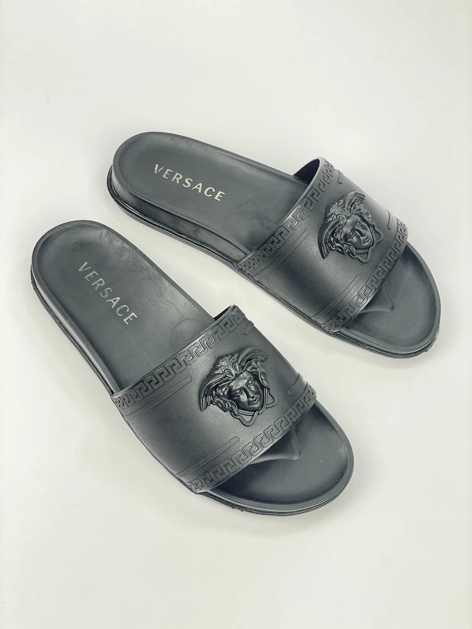 کد 300 صندل ورساچه versace تزریق مشکی