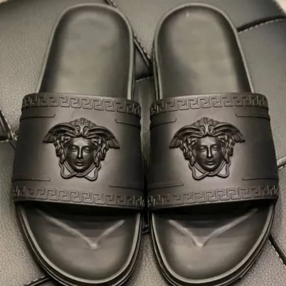 کد 300 صندل ورساچه versace تزریق مشکی — تصویر ۵