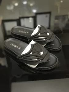 کد 300 صندل ورساچه versace چرم و تزریق سفید مشکی مادوکا