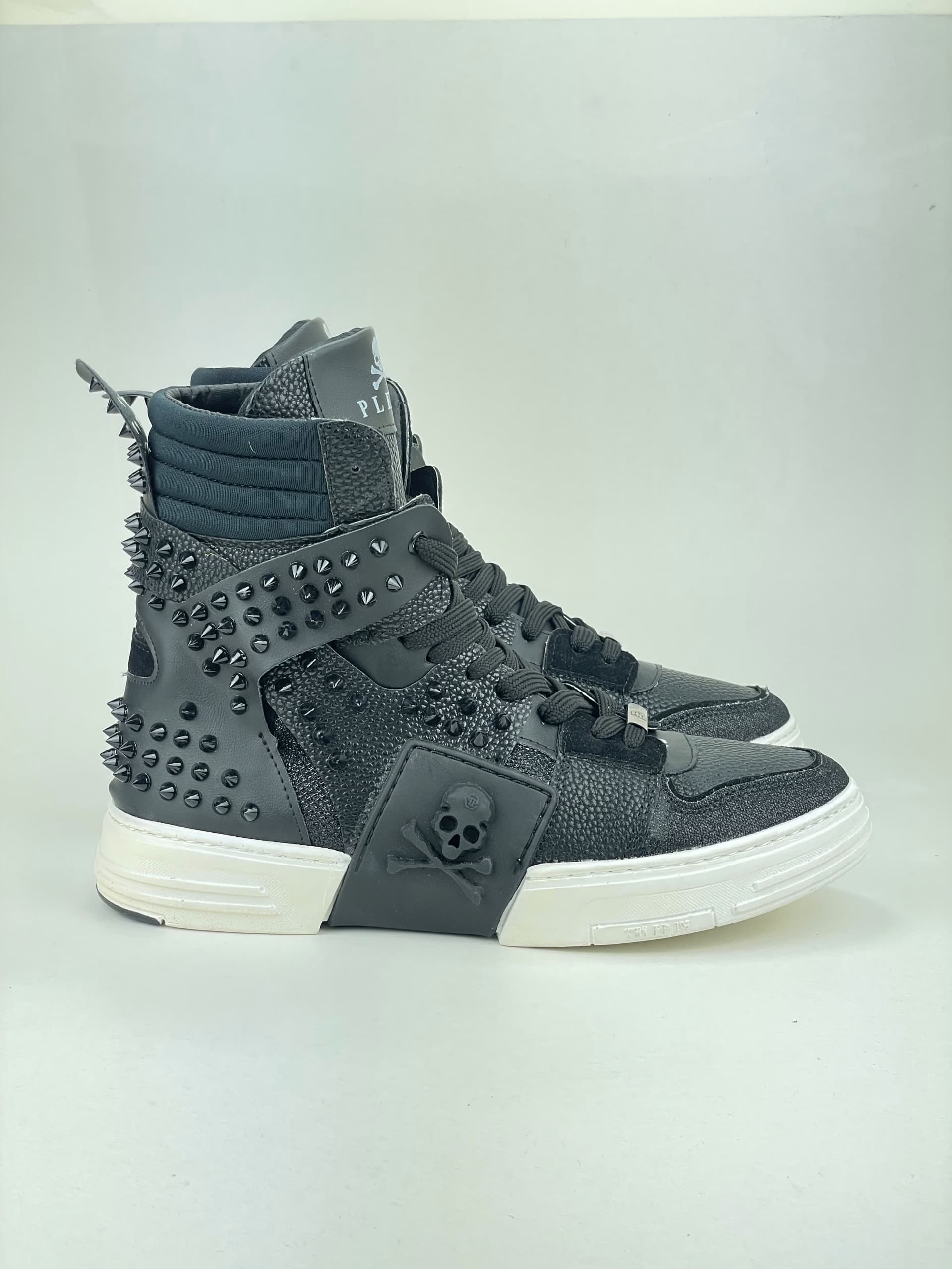 کد 1801 بوت فیلیپ پلین Philipp Plein چرم مشکی میخ مشکی
