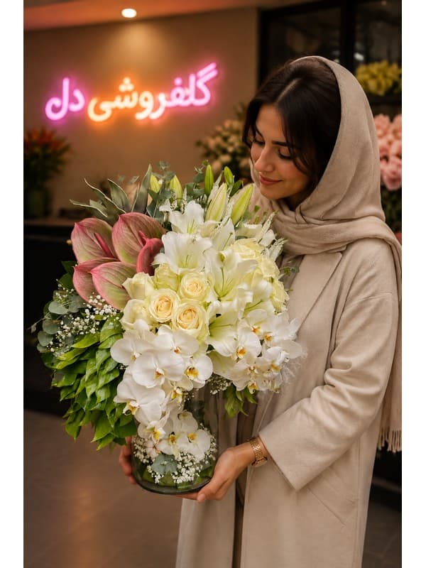 سبد گل استقبال زائر مکه با رز سفید و لیلیوم برای زیارت