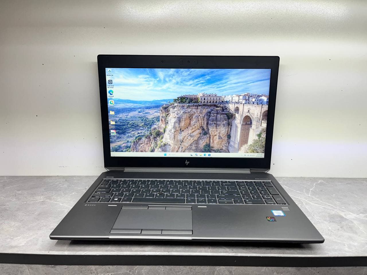 لپ تاپ 15.6 اینچی اچ پی مدل HP Zbook 15 G6 -Xeon-2286 /16GB/512 SSD/6GB RTX3000/