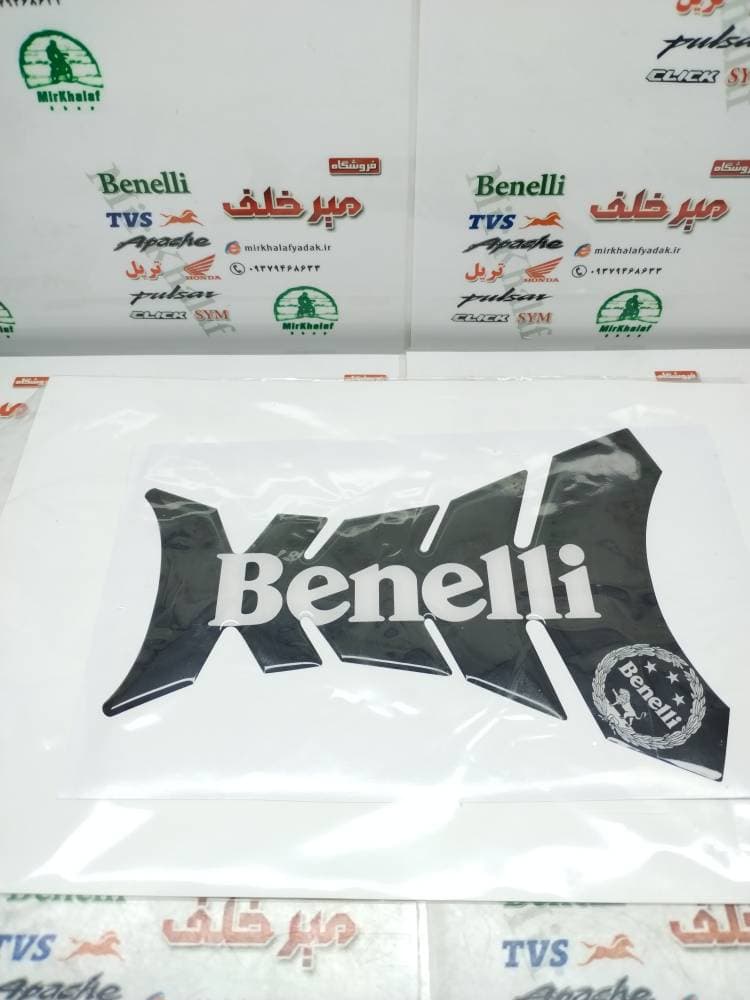 پد (برچسب) ارم روی باک موتور بنلی مشکی باریک