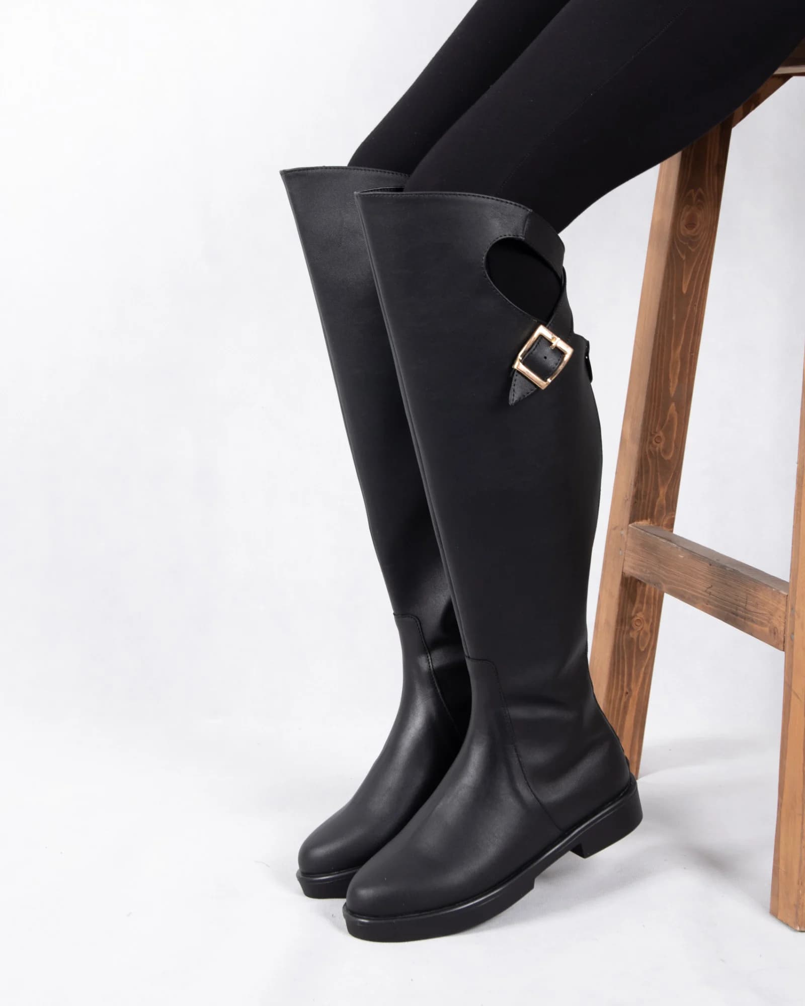 بوت زنونه چرم دو سگک پشت بازZARA