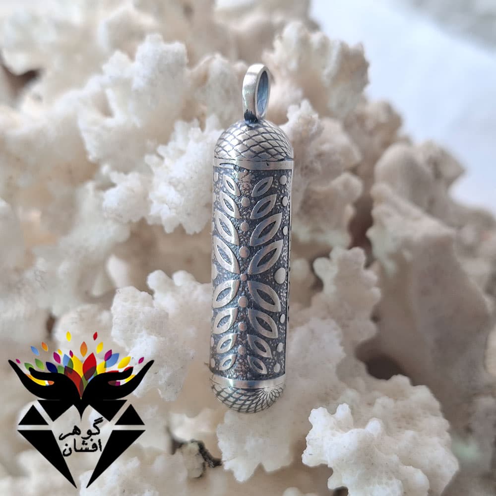 گردنبند نقره جاحرزی طرح گلبرگ G3224