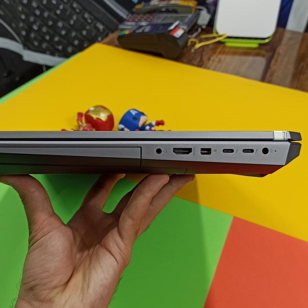 لپ تاپ استوک HP ZBook 17 G5 | Core i7-8850H | 16 GB Ram DDR4 | SSD 512 GB | VGA 6 GB Quadro P3200 | Display 17 FHD — تصویر ۶