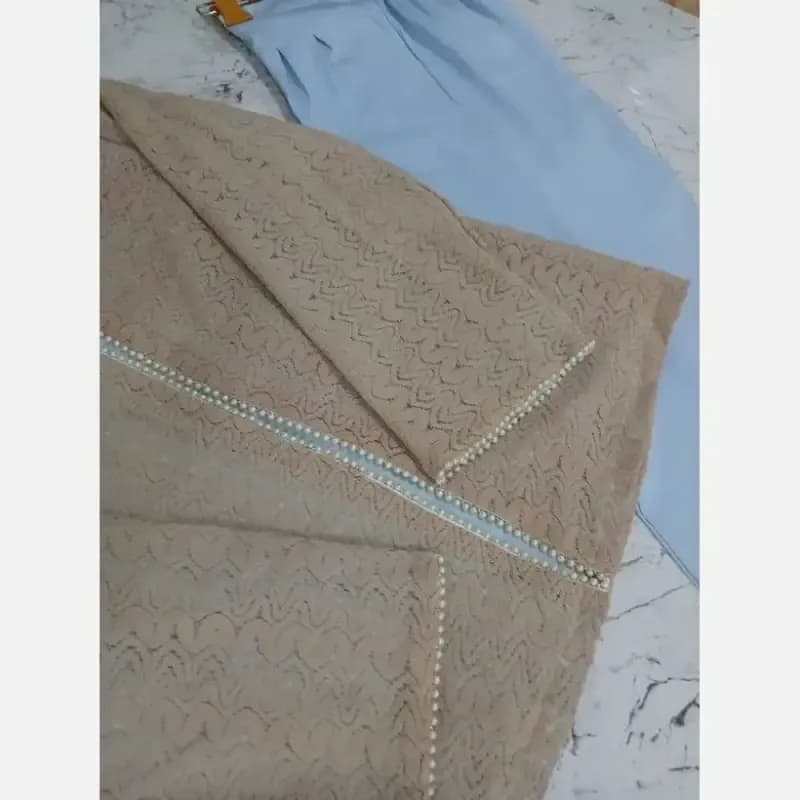 کت و شلوار مجلسی زنانه جنس گیپور دانتل و شلوار مازراتی رنگبندی سایزبندی — تصویر ۵