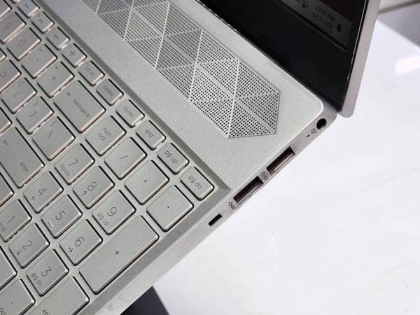 لپ تاپ استوک 15.6 اینچی اچ پی مدل HP Pavilion Core i5 15-cs 1035G1 8GB 512SSD — تصویر ۳