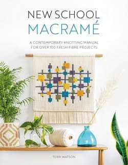 دانلود کتاب مکرومه؛ راهنمای گره زنی معاصر برای بیش از 100 پروژه بافت تازه New School Macrame: A contemporary knotting manual for over 100 fresh fibre projects 2022