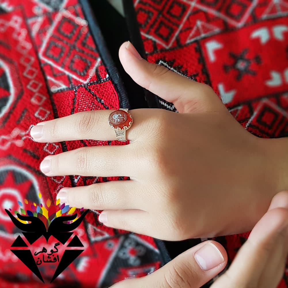 انگشتر عقیق یمنی اصل زنانه حکاکی دعای عین علی R2343