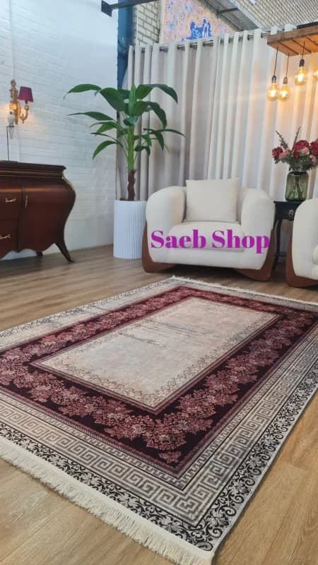 فرش ورساچ حاشیه زرشکی تیره (بادمجانی) | فرش صائب | کد: H329 — تصویر ۴