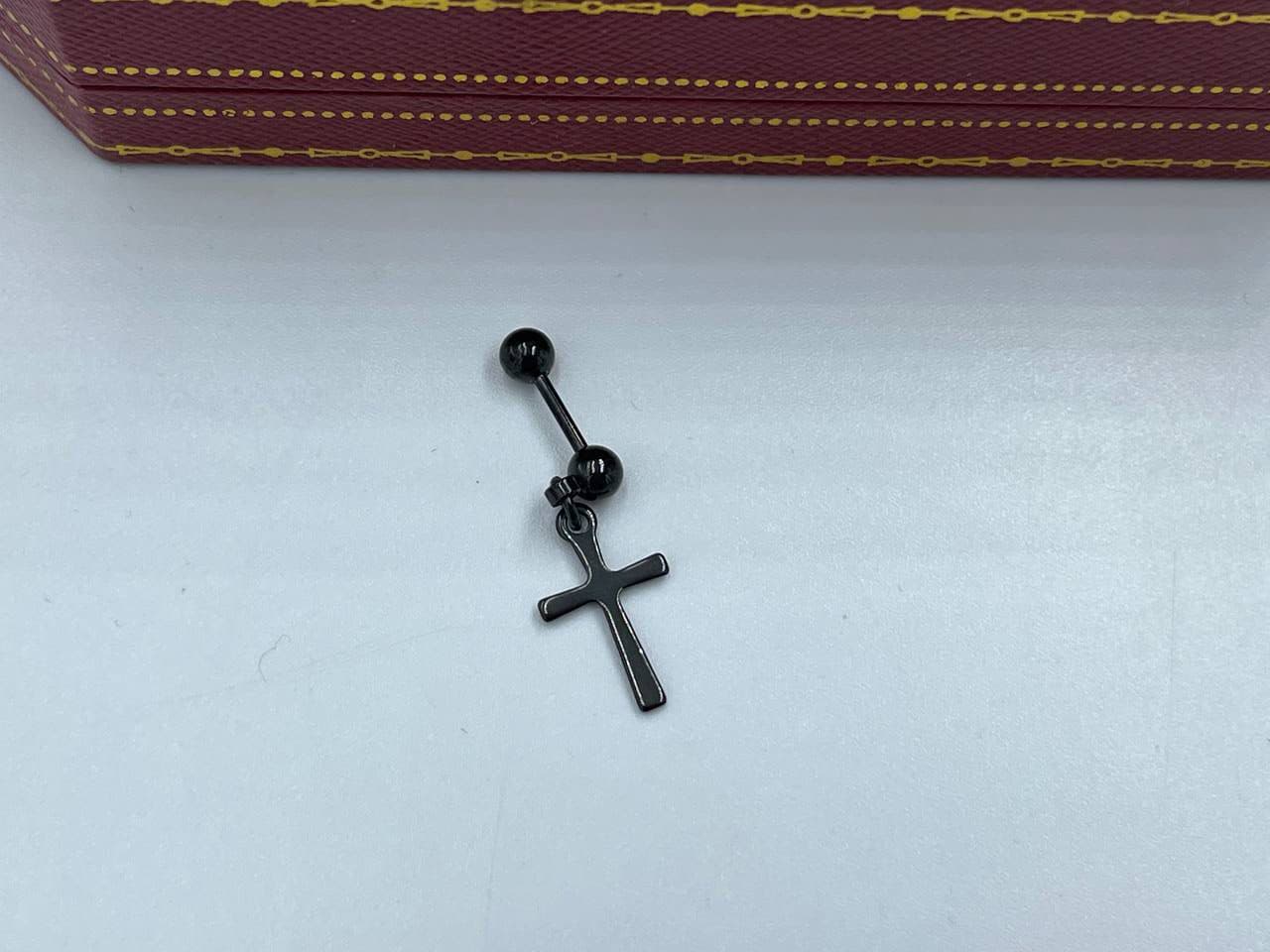 پیرسینگ صلیب مشکی آویزی
