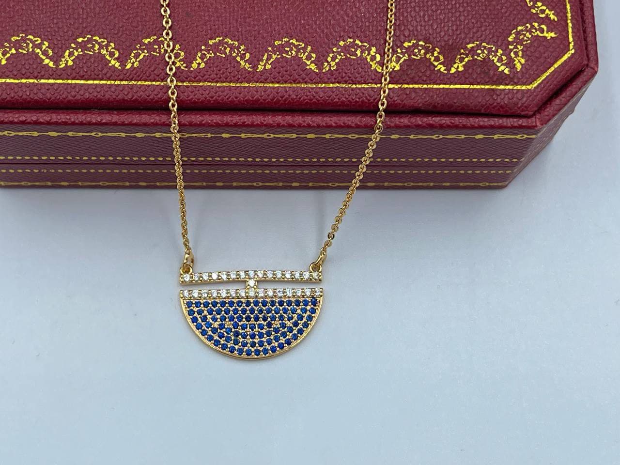 گردنبند نگین آبی خاص