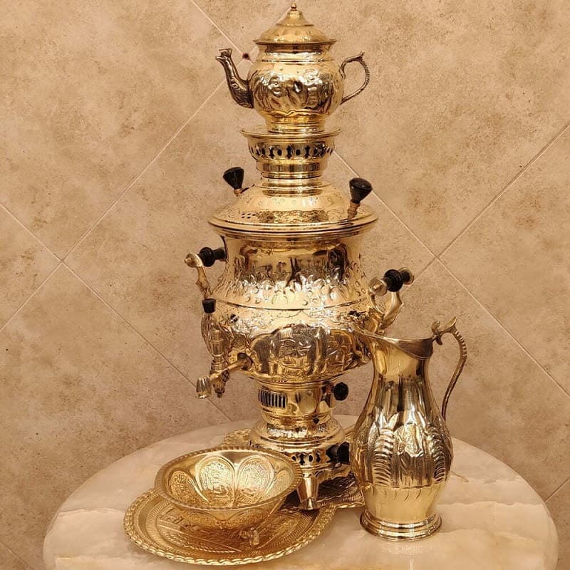 سماور برنجی گازی ۸ لیتری هخامنش با سرویس
