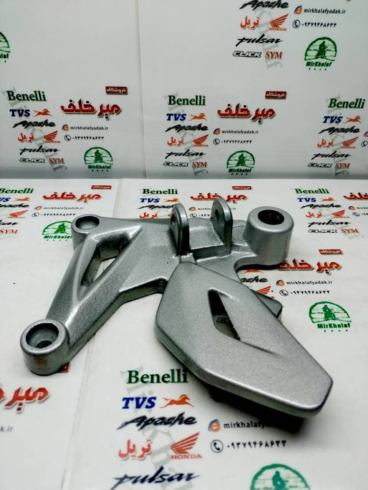 براکت جا پایه جلو سمت راست (پدال ترمز) موتور پالس ns 150 200 ان اس و as ای اس