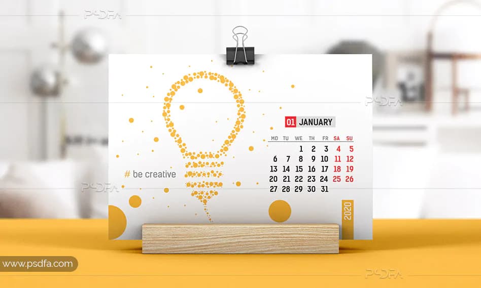 موکاپ تقویم رومیزی روی استند چوبی برای فتوشاپ