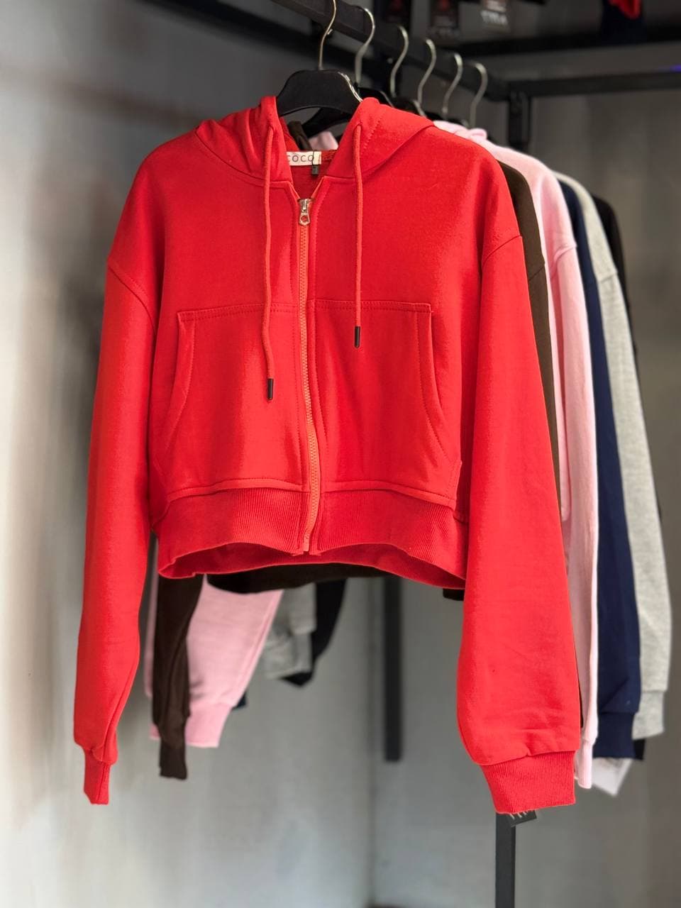  bershkaکراپ سوئیشرت کلاهدار
