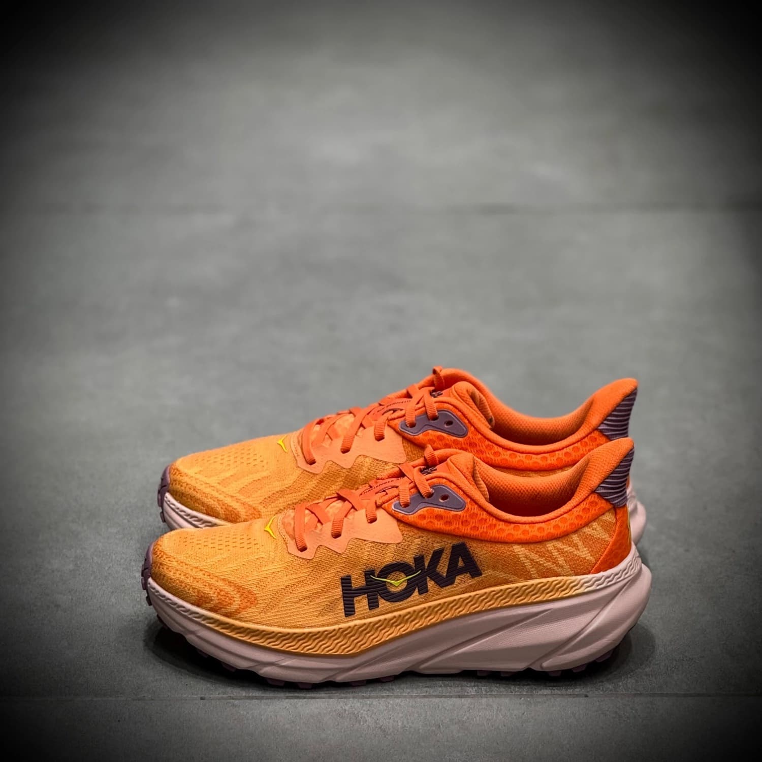 کتونی طبیعت گردی هوکا hoka challenger atr 7