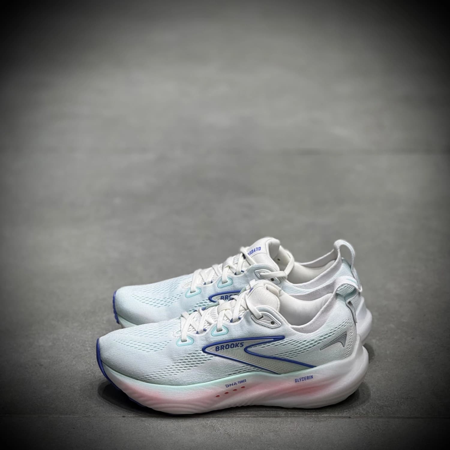 کتونی رانینگ بروکس Brooks Glycerin 22 Running Shoes