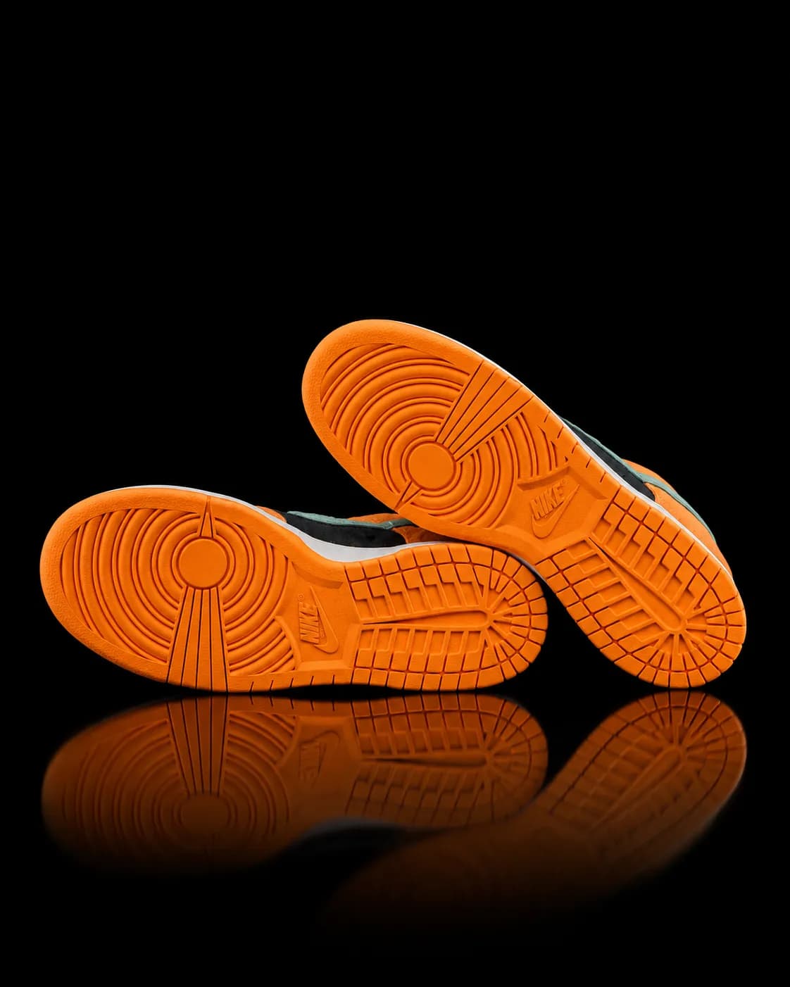 نایک SB Dunk Low سرامیک — تصویر ۲