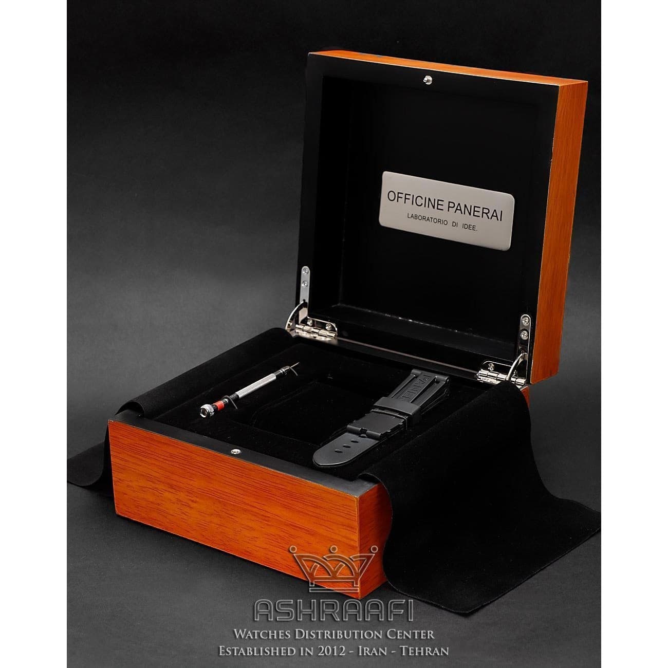 جعبه اورجینال ساعت پنرای Panerai Box 01