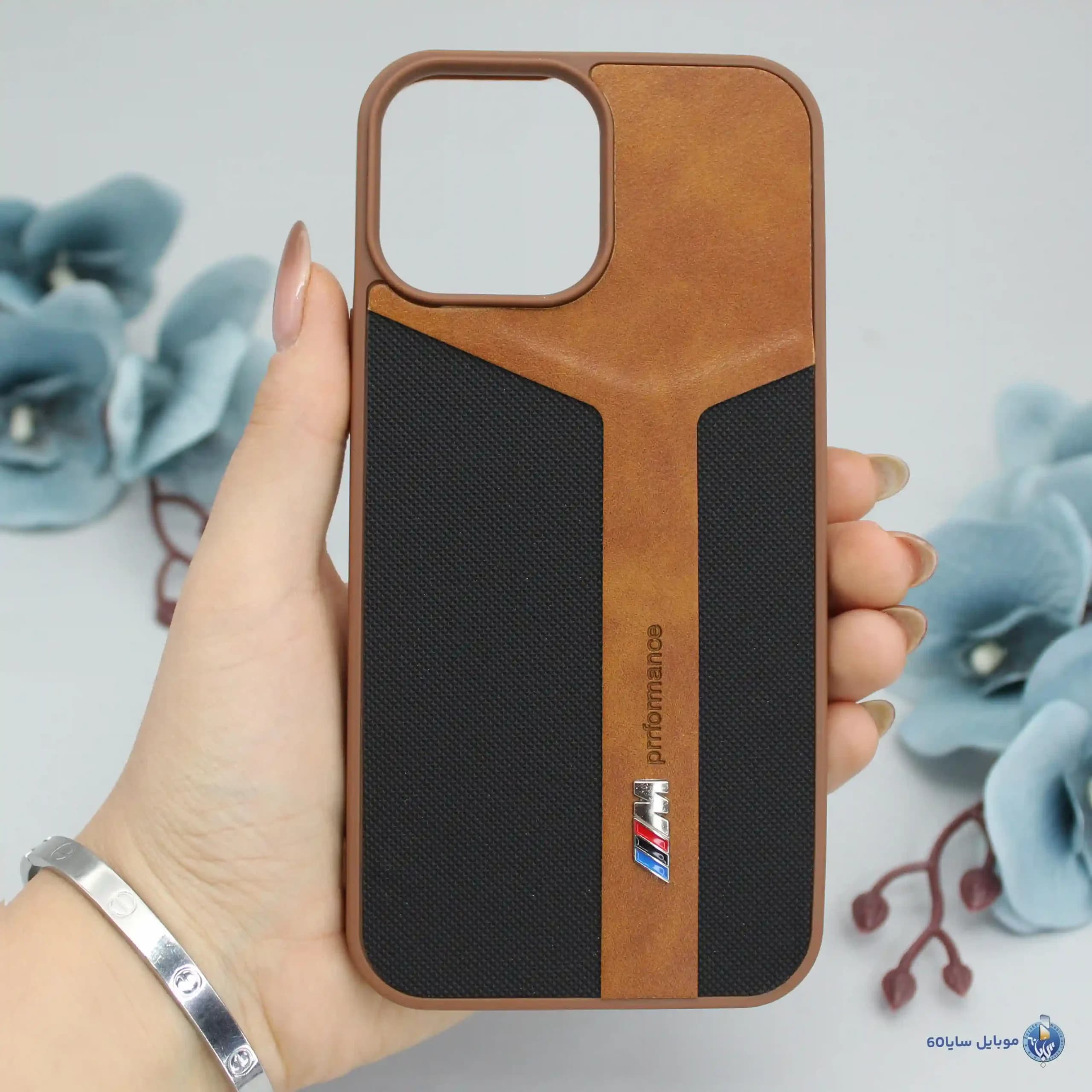 قاب گوشی Iphone 13 Promax اپل مدل چرمی طرح BMW رنگ قهوه ای روشن