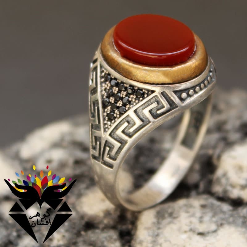 انگشتر عقیق قرمز مارکازیتی مردانه طرح ورساچی کد R_2344