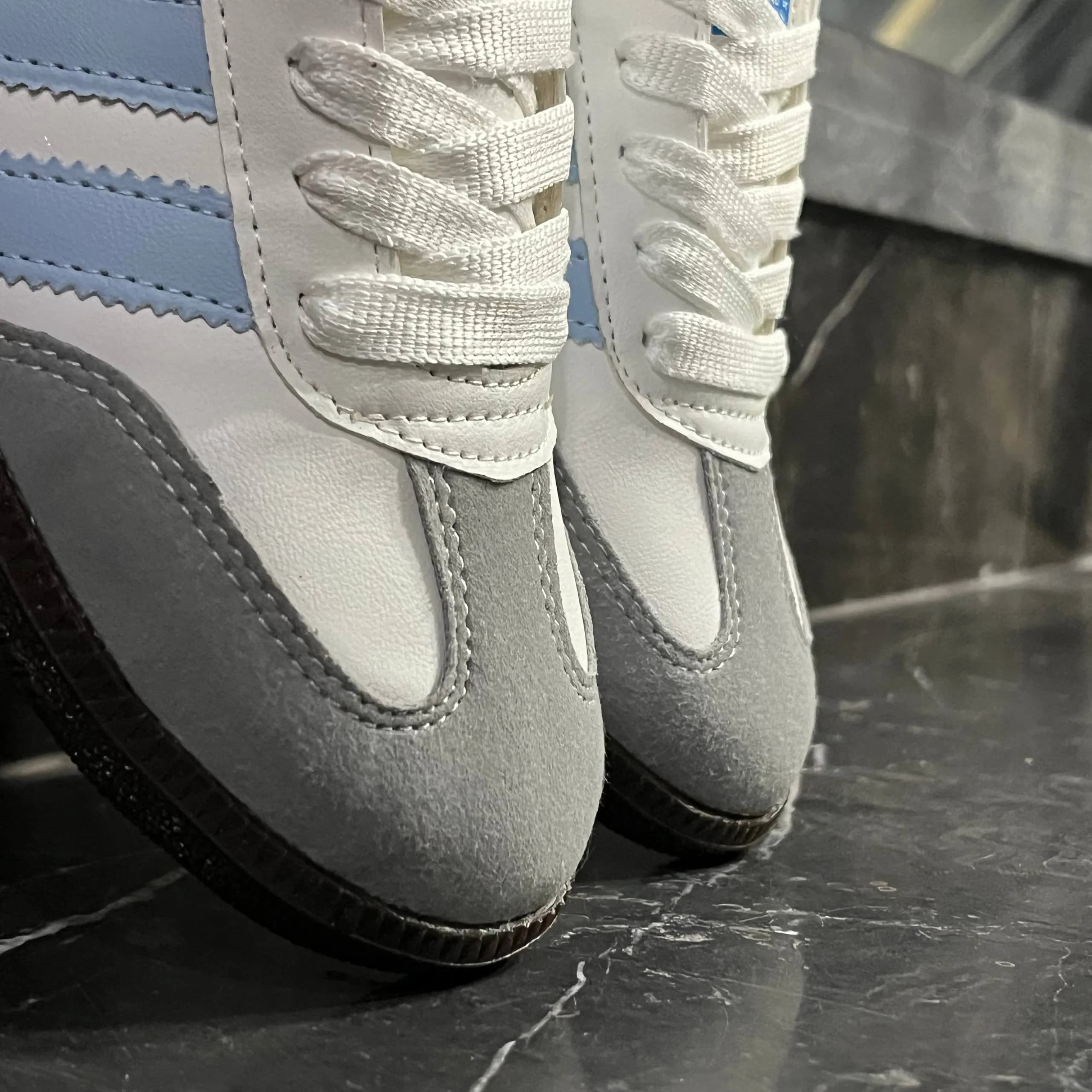 کفش کتانی ونس سامبا زنانه سفید آبی تک سایز 37 Adidas Samba — تصویر ۳