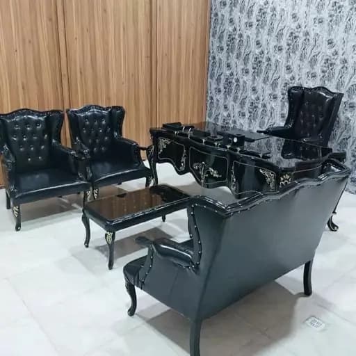 مبلمان اداری کلاسیک شامل میز و صندلی مدیریت و نیم ست مبلمان آپادانا apadana مدل 636989